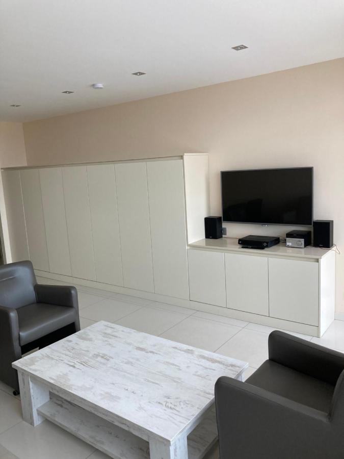 Modern With Sleeping Area Offering Stunning Frontal Sea View T38 * Ostende